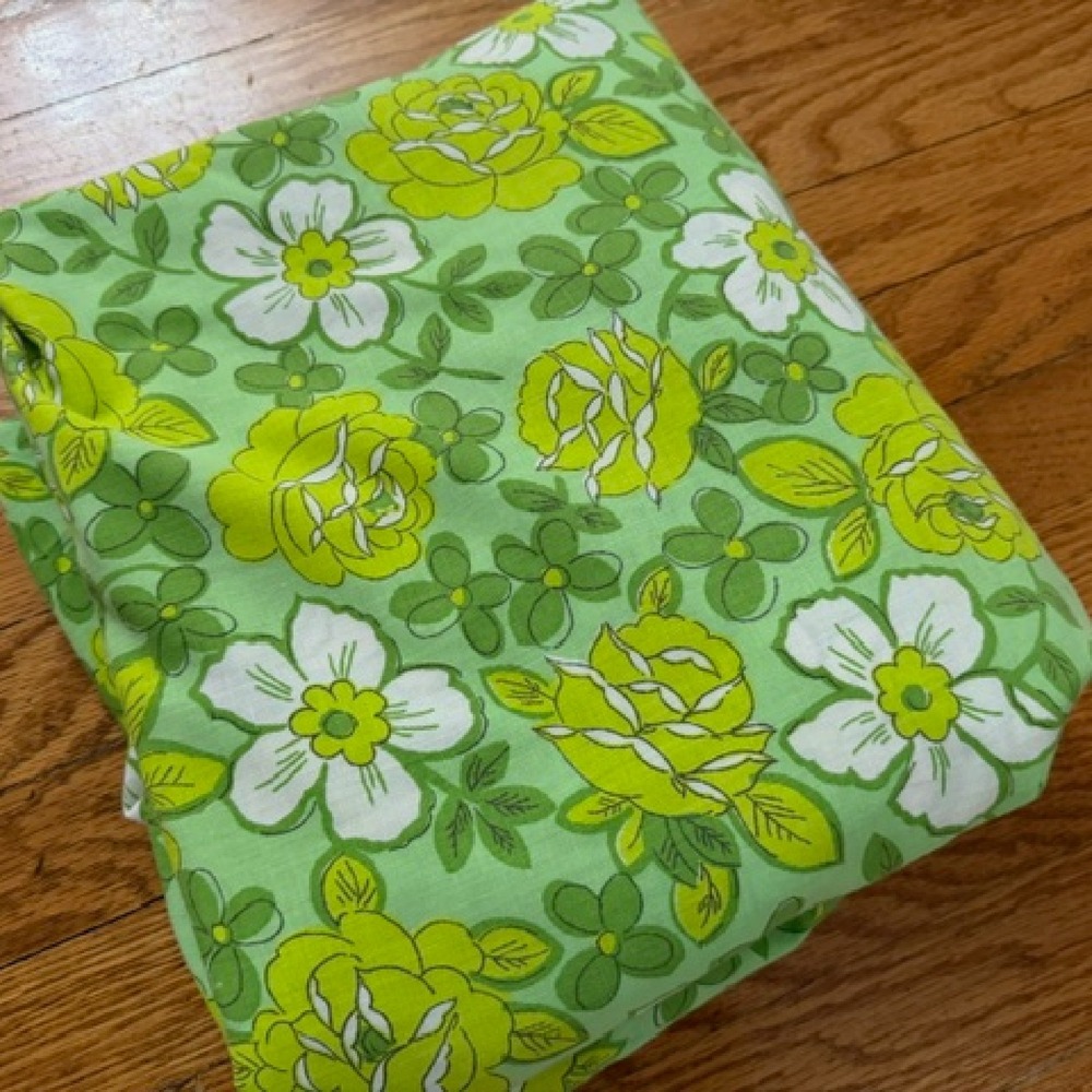 Vintage King Fitted Sheet, green foral, Dan River